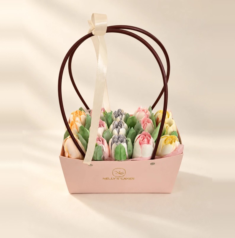The Pink Bag, a handcrafted edible tulip box by Zefyr